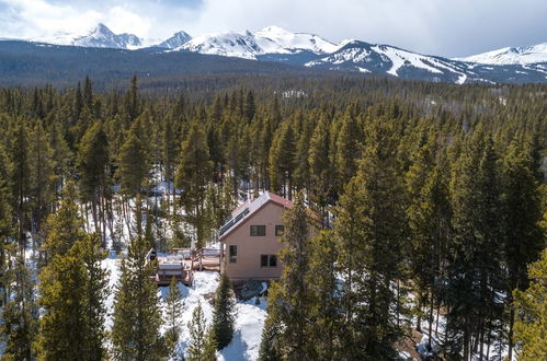 Photo 16 - Treehouse by Avantstay Secluded Mountain Cabin w/ Views, Hot Tub & Treehouse