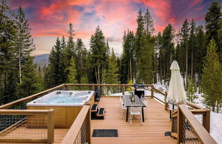 Foto 1 - Treehouse by Avantstay Secluded Mountain Cabin w/ Views, Hot Tub & Treehouse