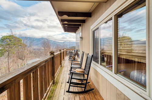 Photo 29 - Chestnut by Avantstay Mountain Cabin w/ Treetop Views, Hot Tub & Game Room