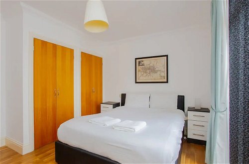 Foto 7 - Bright 2 Bedroom Apartment in Islington