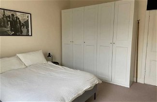 Photo 2 - Modern 2 Bedroom Apartment in Edinburgh