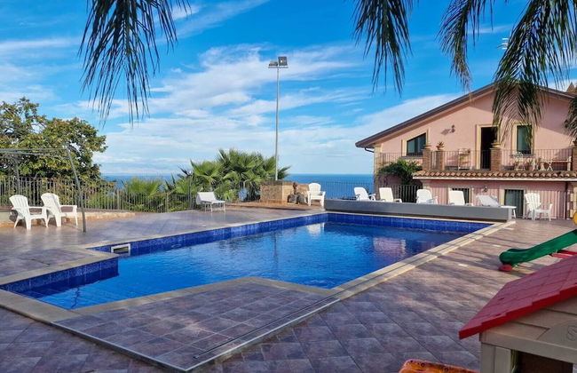 Etna Panoramic Villa With Swimming Pool - Photo 19