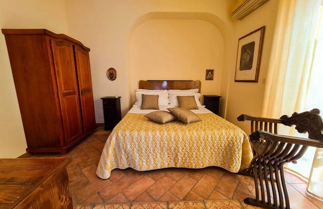 Etna Panoramic Villa With Swimming Pool - Photo 4