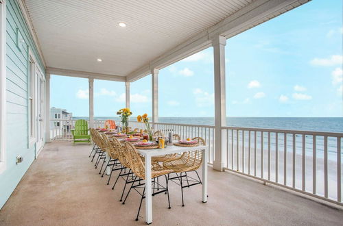 Photo 23 - Poseidon By Avantstay On The Beach! Two Ocean Facing Balconies & Hot Tub