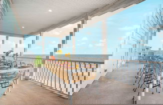 Foto 3 - Poseidon By Avantstay On The Beach! Two Ocean Facing Balconies & Hot Tub