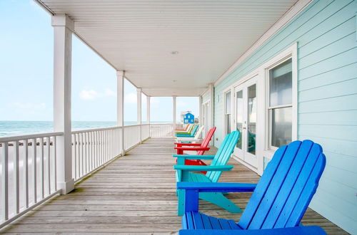 Photo 16 - Poseidon By Avantstay On The Beach! Two Ocean Facing Balconies & Hot Tub