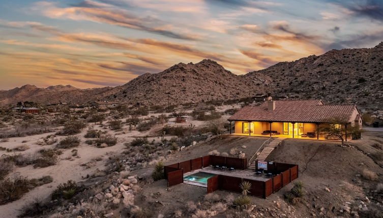 Photo 1 - Desert Stone by Avantstay Contemporary Desert Oasis With Pool & Hot Tub