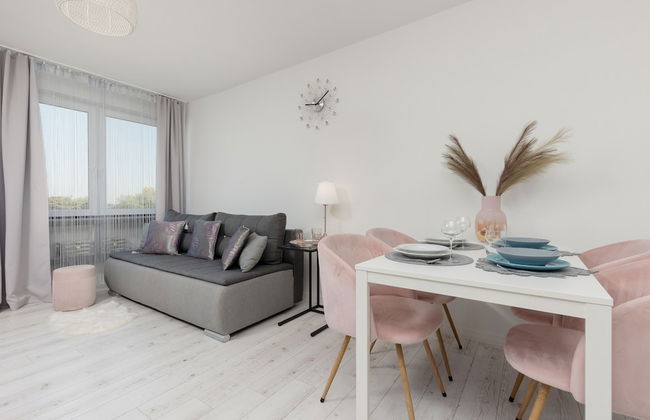 Apartment Popiełuszki Warsaw by Renters - Photo 7