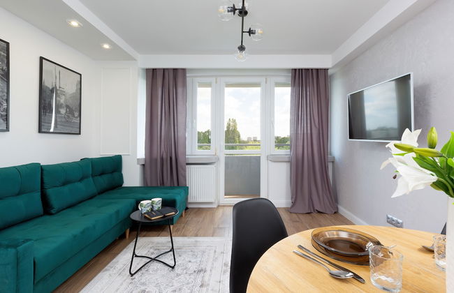 Apartment Popiełuszki Warsaw by Renters - Photo 11