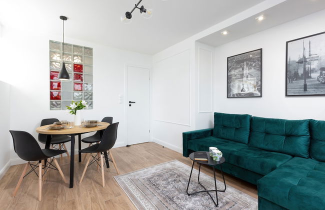 Apartment Popiełuszki Warsaw by Renters - Photo 12