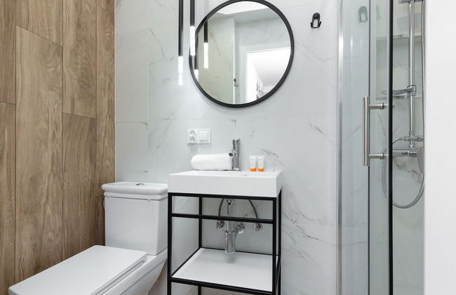 Apartment Popiełuszki Warsaw by Renters - Photo 37