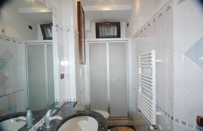 Roma Chic House - Luxury House 4 People - With 2 Bedrooms 2 Bathrooms - Foto 14