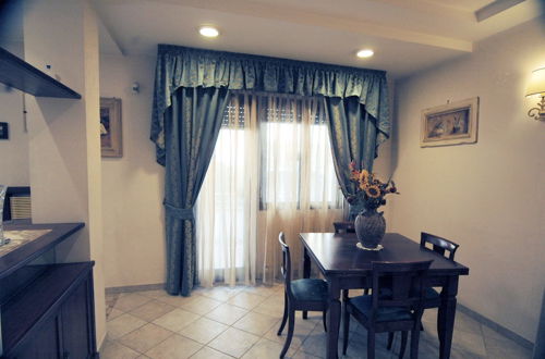 Photo 27 - Roma Chic House - Luxury House 4 People - With 2 Bedrooms 2 Bathrooms