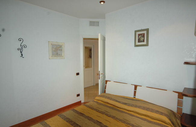 Roma Chic House - Luxury House 4 People - With 2 Bedrooms 2 Bathrooms - Foto 4