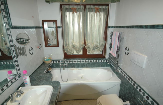 Roma Chic House - Luxury House 4 People - With 2 Bedrooms 2 Bathrooms - Foto 13