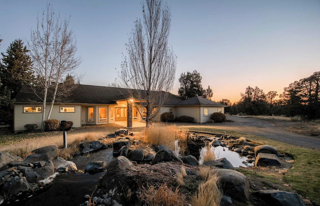 Powell by Avantstay Secluded Home Only 10 Mins From DT Bend w/ Hot Tub - Foto 20