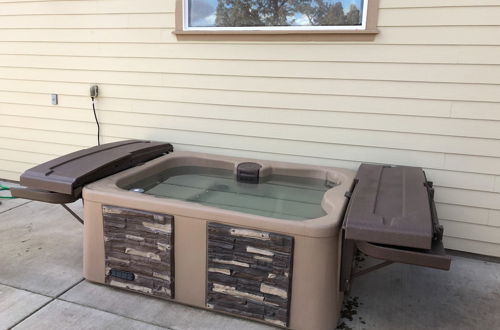 Foto 17 - Powell by Avantstay Secluded Home Only 10 Mins From DT Bend w/ Hot Tub