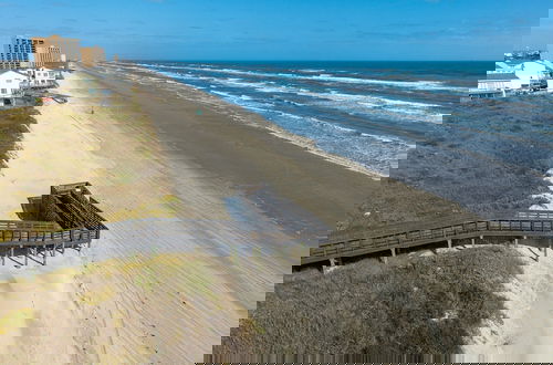 Foto 30 - Huge Vacation Home! Community Boardwalk to the Beach