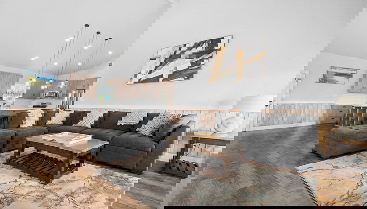 Foto 1 - Huge Vacation Home! Community Boardwalk to the Beach