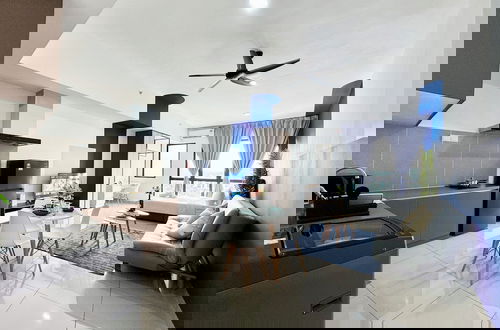 Photo 17 - Alinea Suites