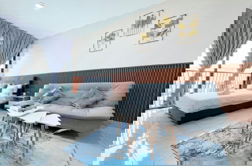 Photo 25 - Alinea Suites