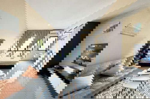 Photo 8 - Alinea Suites