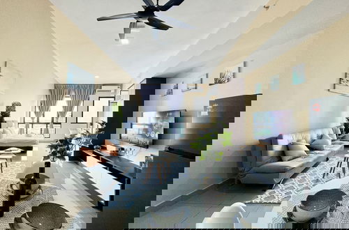 Photo 6 - Alinea Suites