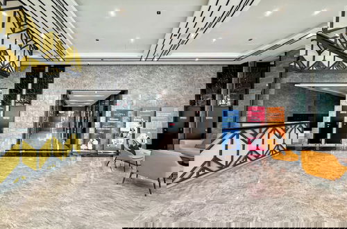 Photo 2 - Alinea Suites