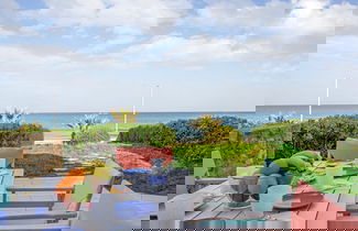 Foto 1 - Pink Rose Beachfront Villa