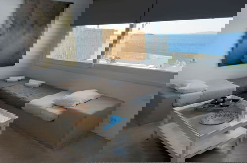 Photo 11 - Mykonos Noir Nest - Sea View Escape