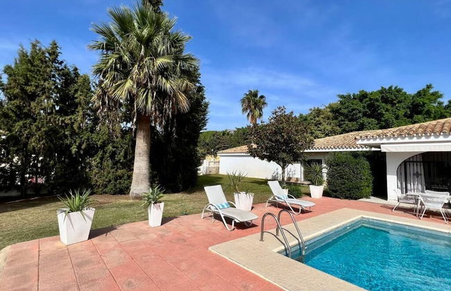 Beautiful Villa With Pool Scenic Views Sleeps 8 - Foto 6
