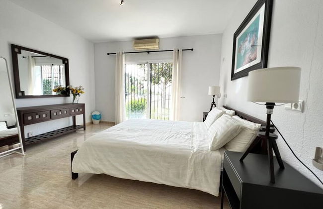 Beautiful Villa With Pool Scenic Views Sleeps 8 - Foto 24