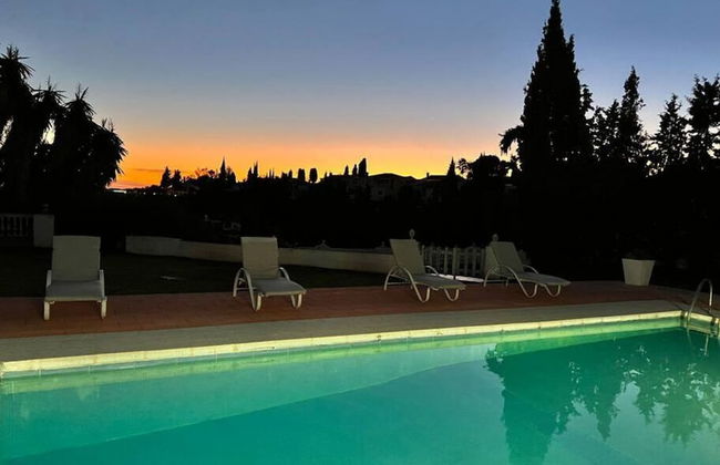 Beautiful Villa With Pool Scenic Views Sleeps 8 - Foto 4