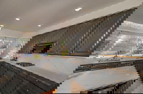 Photo 7 - Newly Remodeled Suburban House