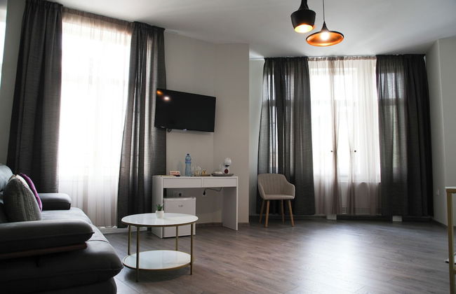 Corner House - Photo 33