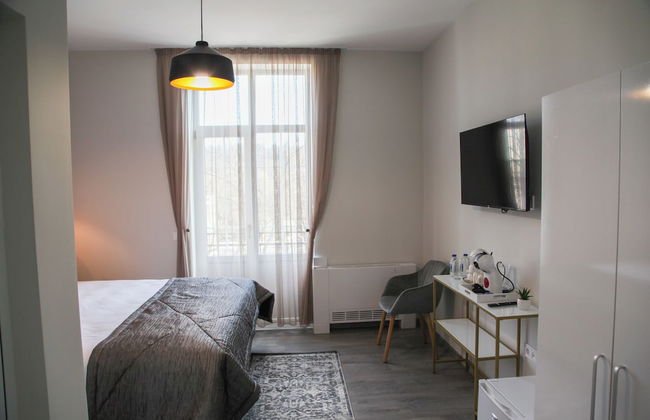 Corner House - Photo 12