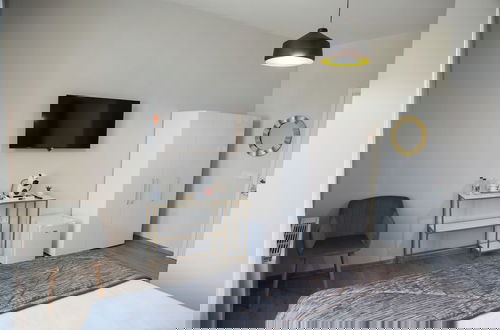 Photo 11 - Corner House