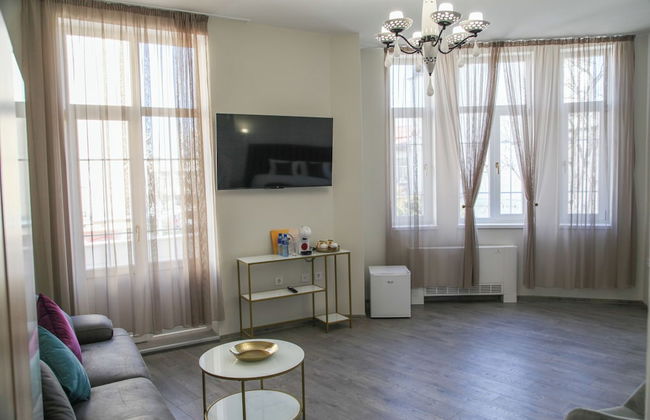 Corner House - Photo 22