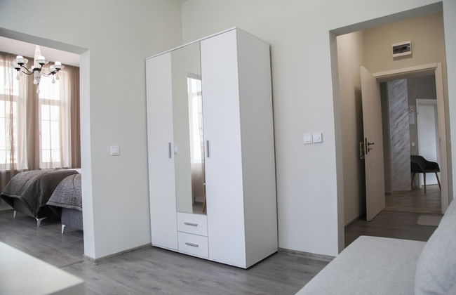 Corner House - Photo 29