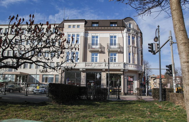 Corner House - Photo 66