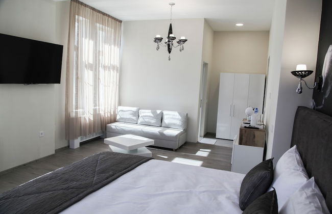Corner House - Photo 19