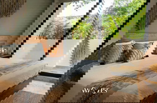 Foto 20 - Prime Location 2 BR Apartment With Natural Ligthed & LX Amenities by Waves Management