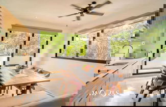 Foto 1 - Prime Location 2 BR Apartment With Natural Ligthed & LX Amenities by Waves Management