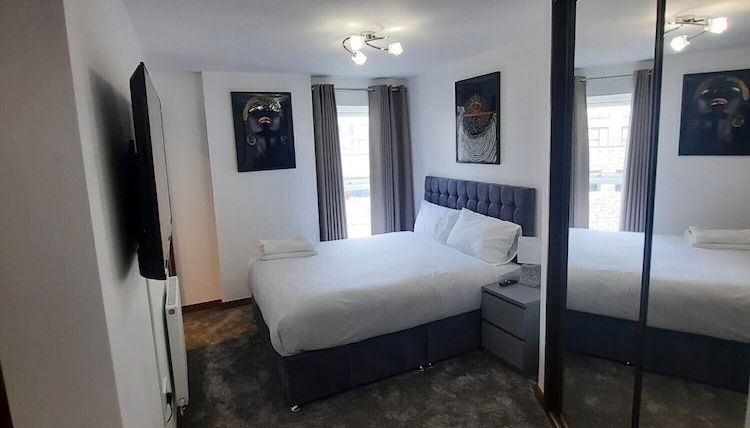 Photo 1 - Charming Dartford Apartment Retreat