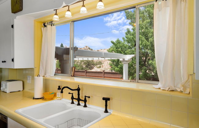 Rock House Haven Retreat - Photo 20
