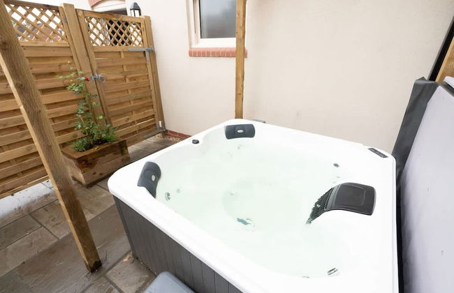Willow Lodge With Hot Tub - Foto 3