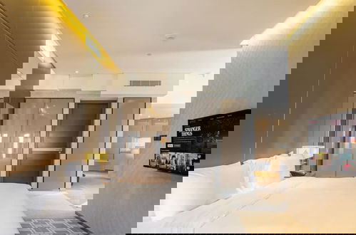 Foto 10 - Luxury 1BR Near Dubai Frame Prime Location
