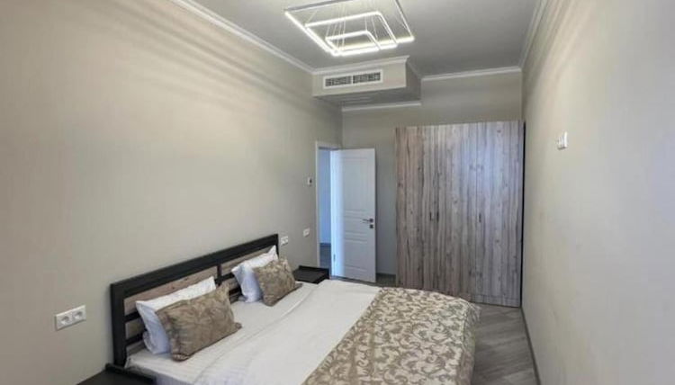 Foto 1 - 1BR with Balcony Pool & Sauna