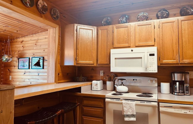 Little Loch 2 Bedroom Home by RedAwning - Photo 11