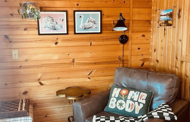 Little Loch 2 Bedroom Home by RedAwning - Photo 7